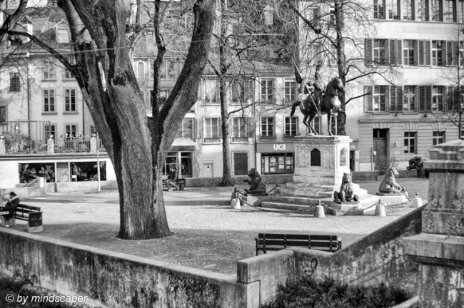 Ringgenberg Park with Erlach Monument - Berne in Black & White