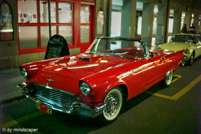 Red Ford Thunderbird Roadster Oldtimer Museumsnacht 2015